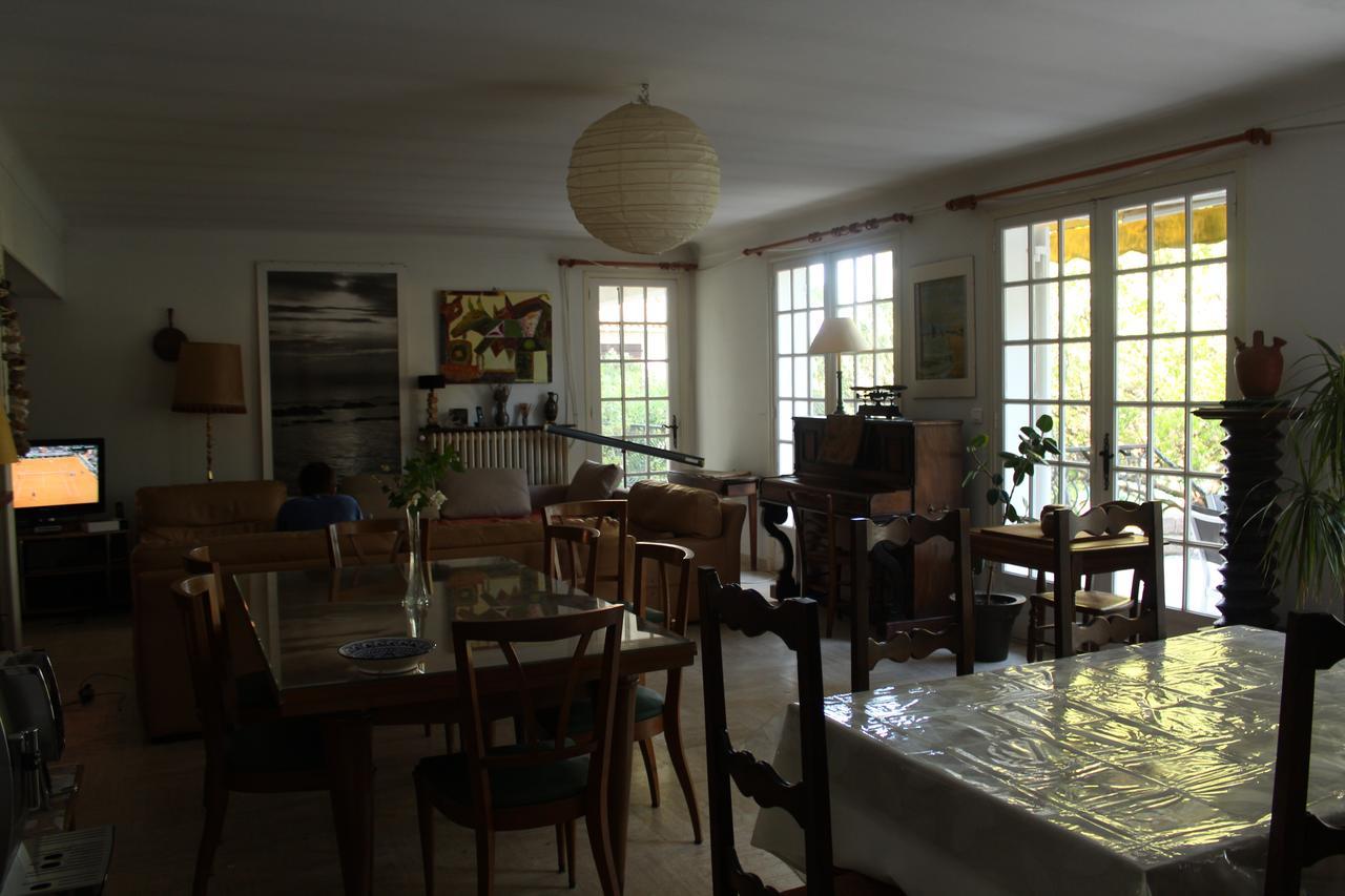 La Maison Blanche Bed & Breakfast Saint Aygulf Bagian luar foto