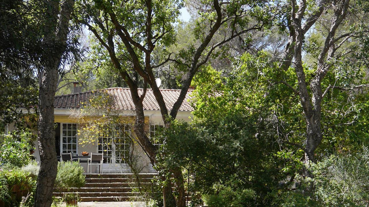 La Maison Blanche Bed & Breakfast Saint Aygulf Bagian luar foto