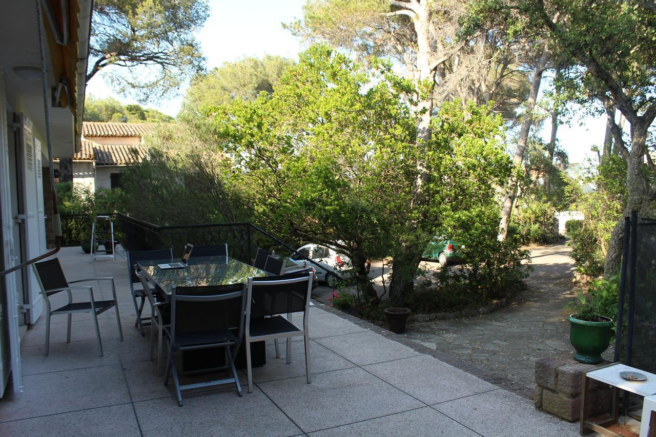 La Maison Blanche Bed & Breakfast Saint Aygulf Bagian luar foto