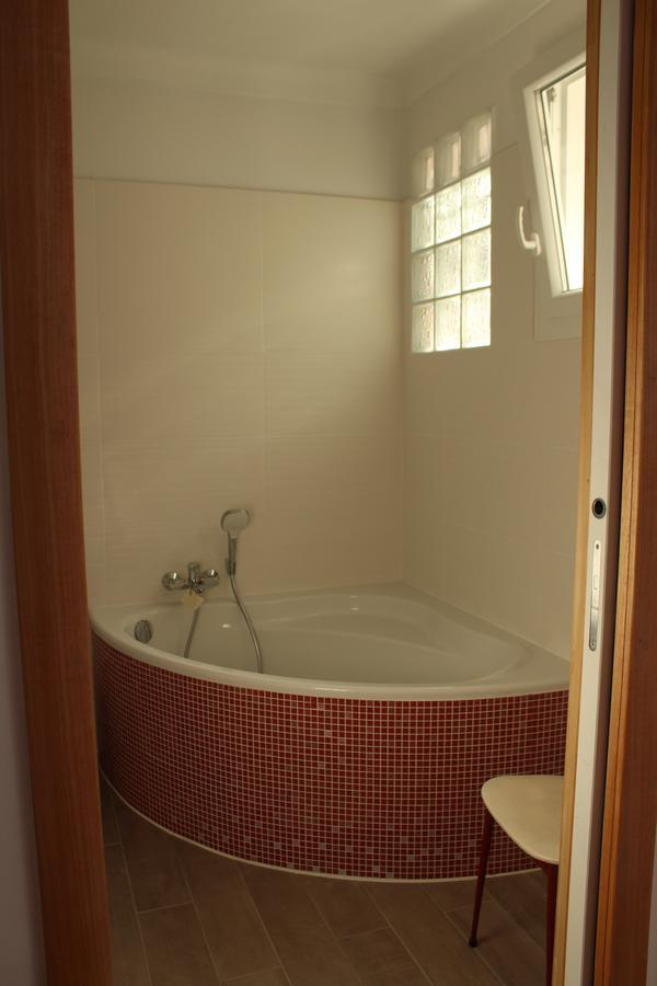 La Maison Blanche Bed & Breakfast Saint Aygulf Bagian luar foto