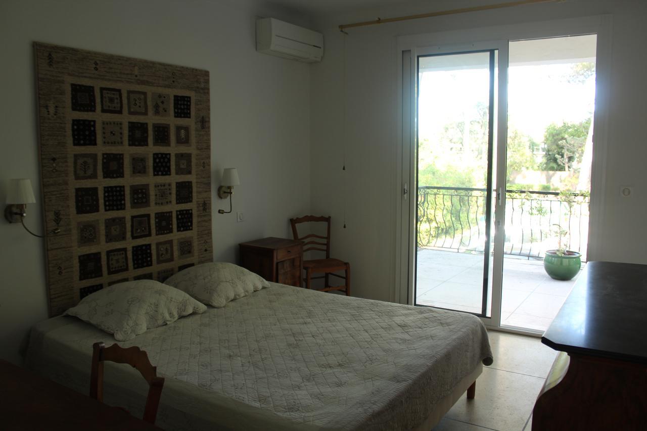 La Maison Blanche Bed & Breakfast Saint Aygulf Bagian luar foto