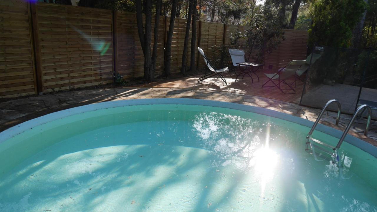 La Maison Blanche Bed & Breakfast Saint Aygulf Bagian luar foto